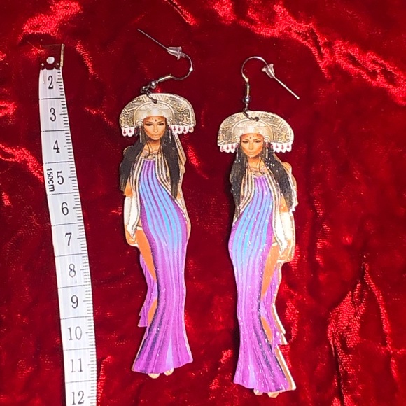 Wooden Goddess Earrings - Picture 2 of 3